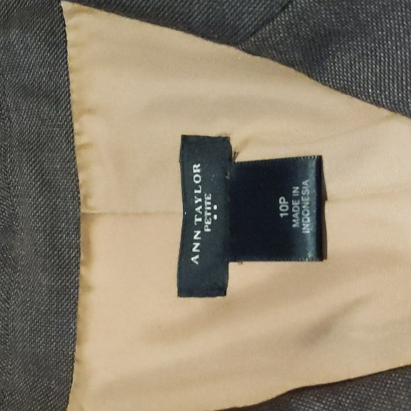 Ann Taylor, brown with tan undertones blazer, 10P - Picture 2 of 7